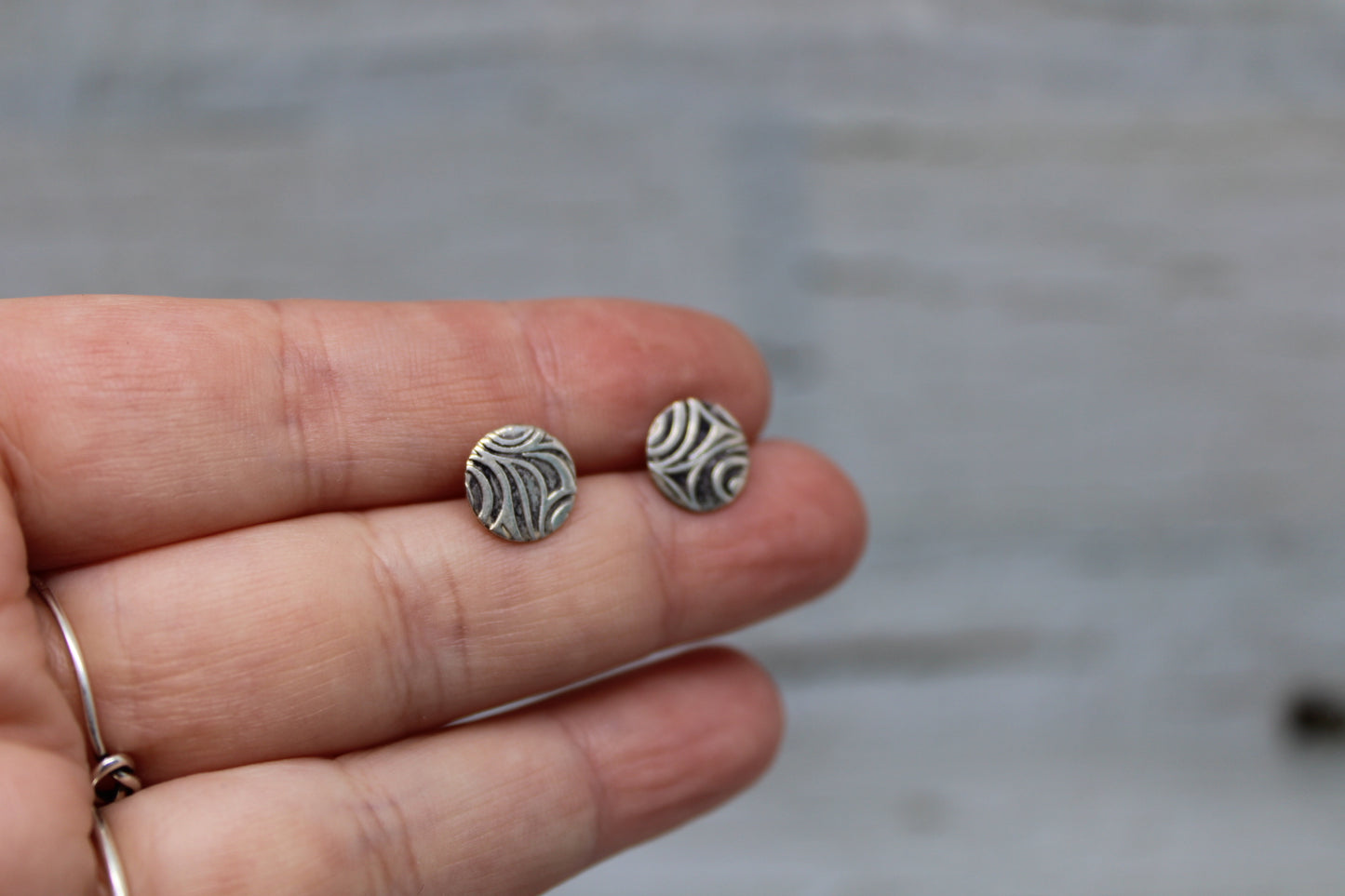 10mm Round Patterned Studs