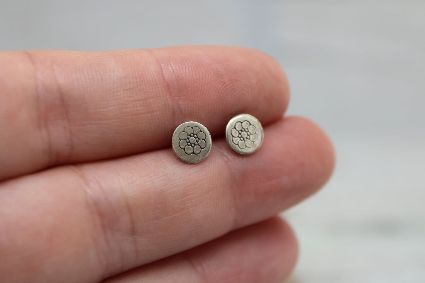 6mm Stamped Studs