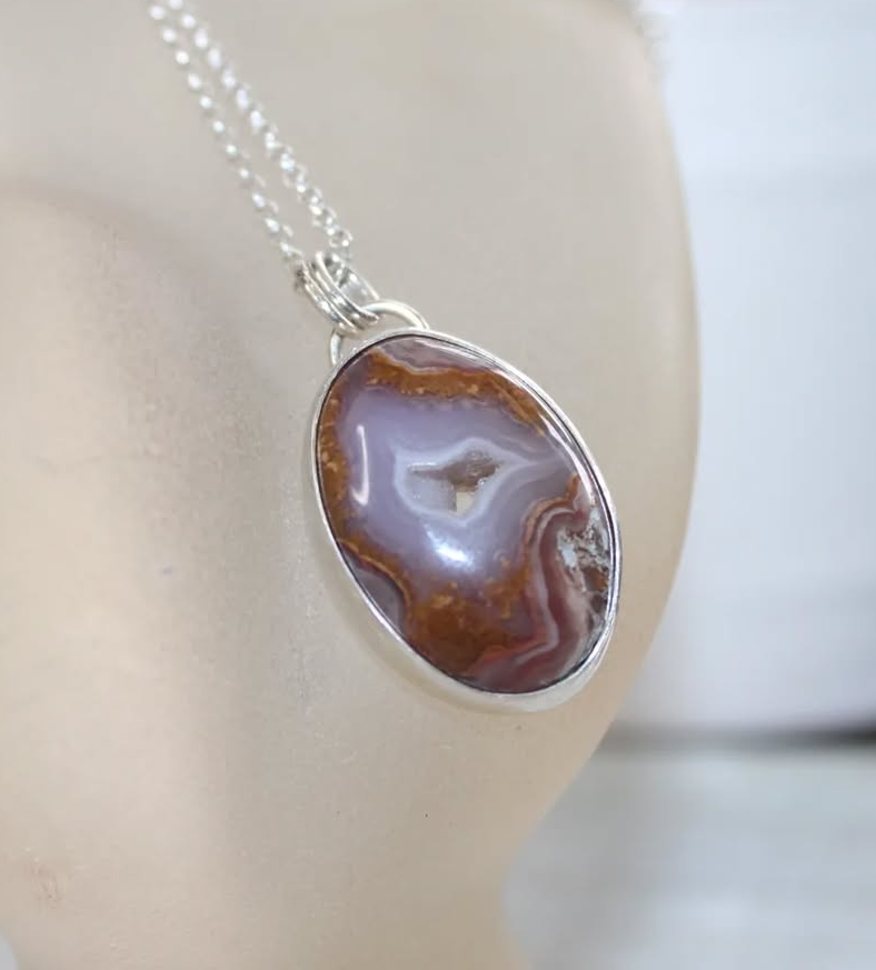 Agua Nueva Agate Necklace