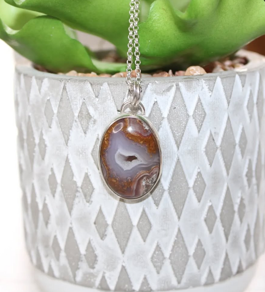 Agua Nueva Agate Necklace