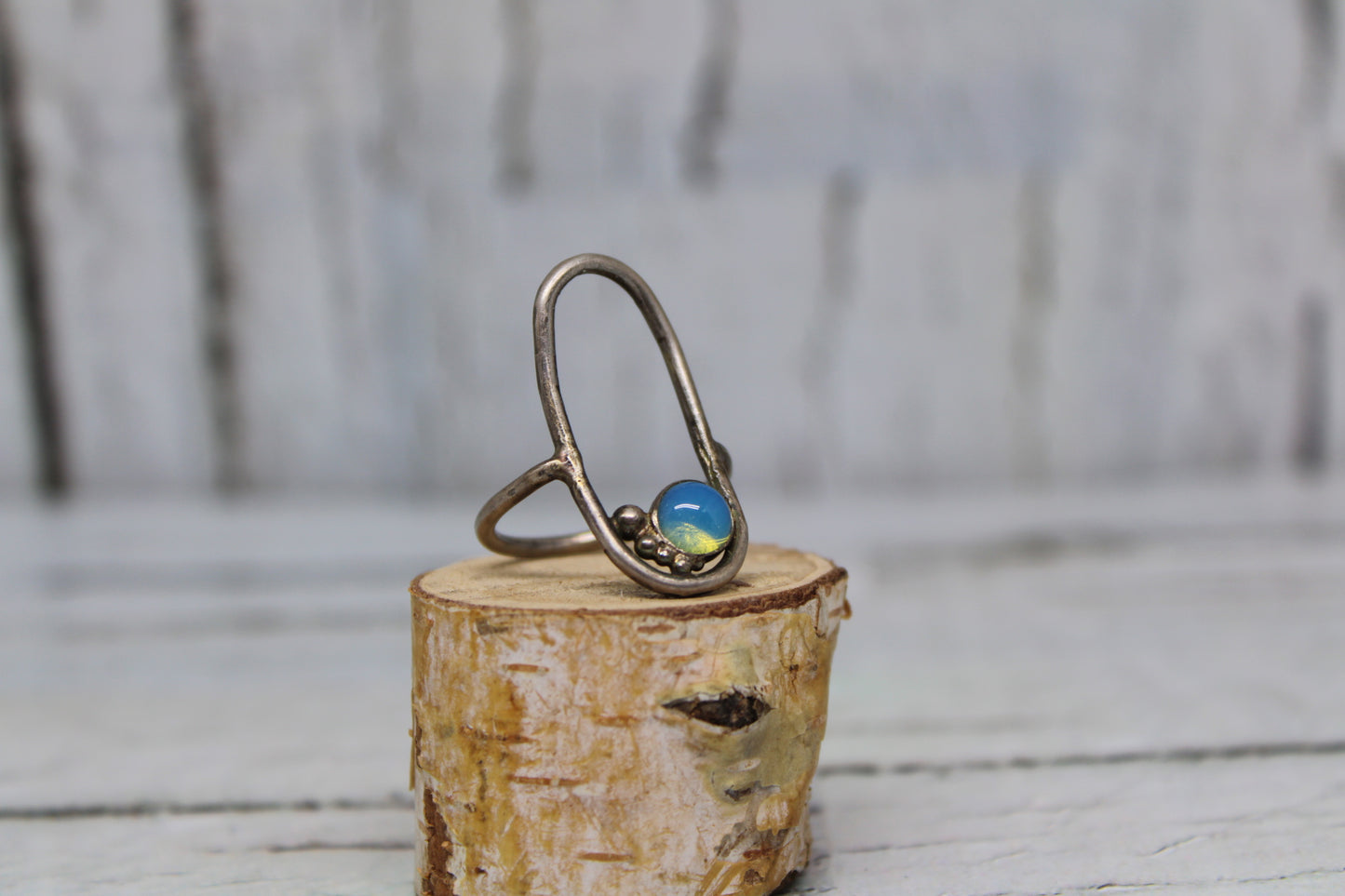 Open Oval Ring with Opal (Imitation)