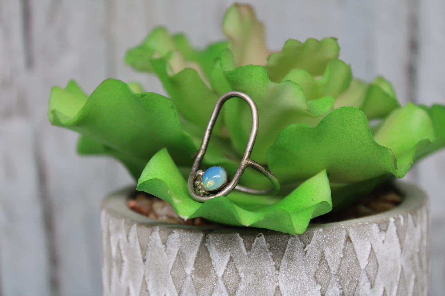 Open Oval Ring with Opal (Imitation)
