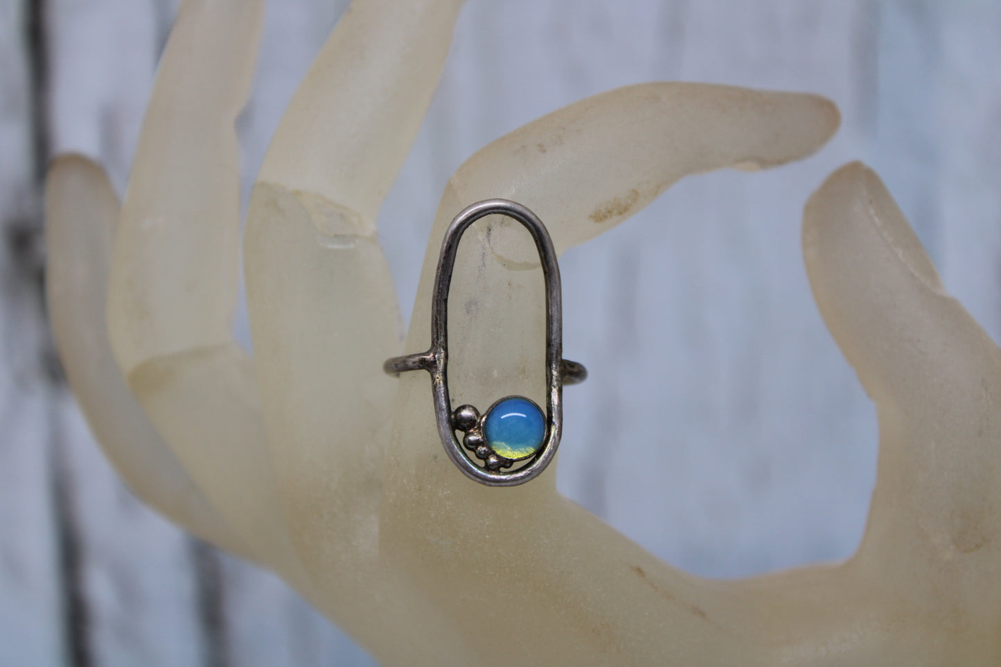 Open Oval Ring with Opal (Imitation)