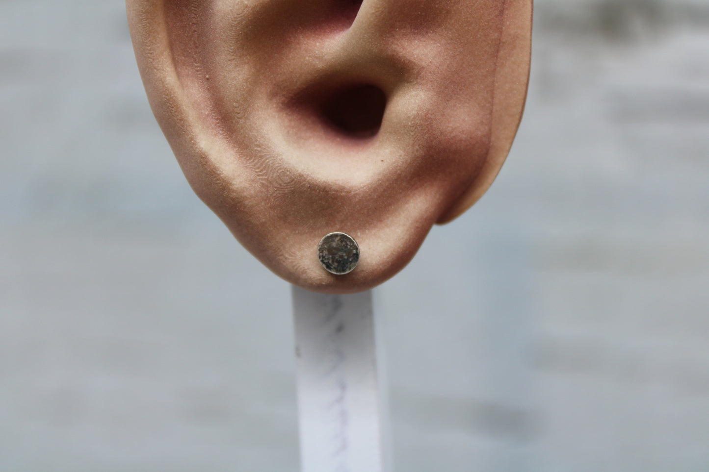 Reticulated Disc Studs
