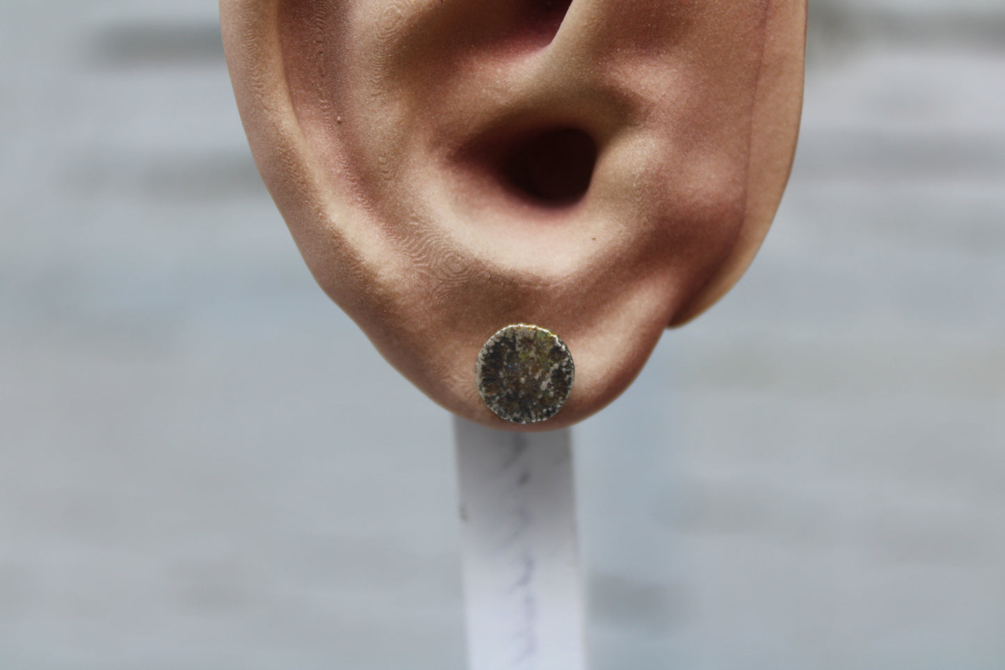 Reticulated Disc Studs