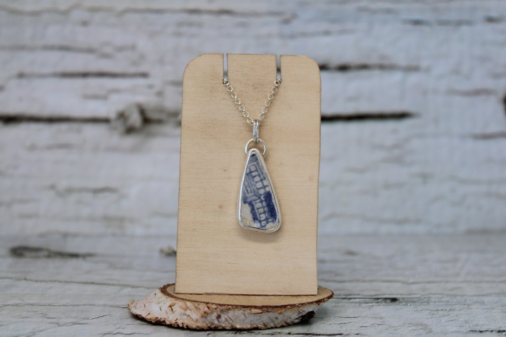 White And Blue Sea Pottery Necklace