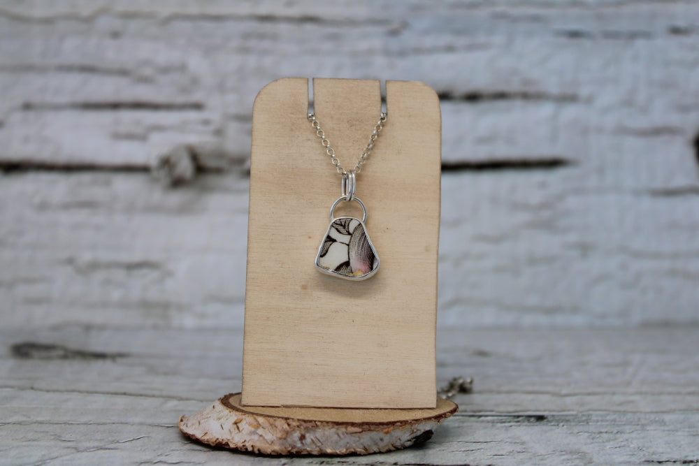 Tiny Patterned Sea Pottery Necklace